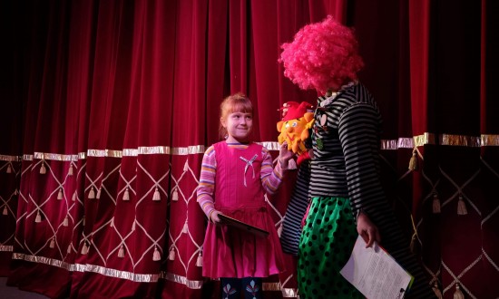 В театре кукол состоялась премьера «Трёх поросят»