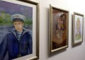 Выставки художественных работ открылись в театре кукол ко Дню Победы