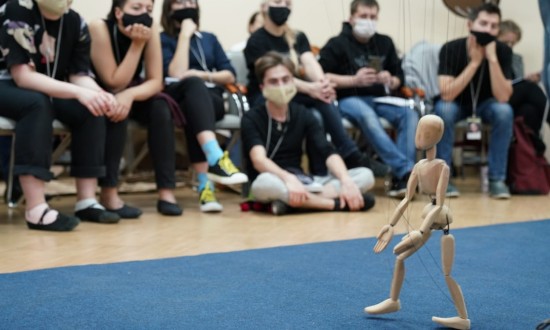 Артист Астраханского театра кукол принял участие в арт-лаборатории в Москве